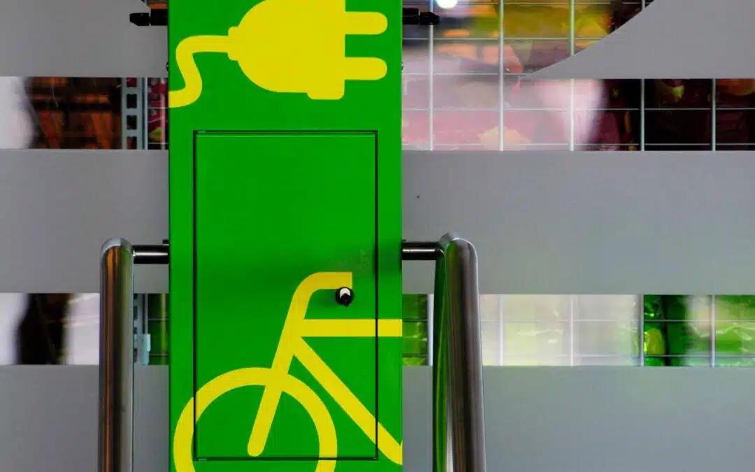 Volle Ladung: E-Bikes während der Zeit im Office laden